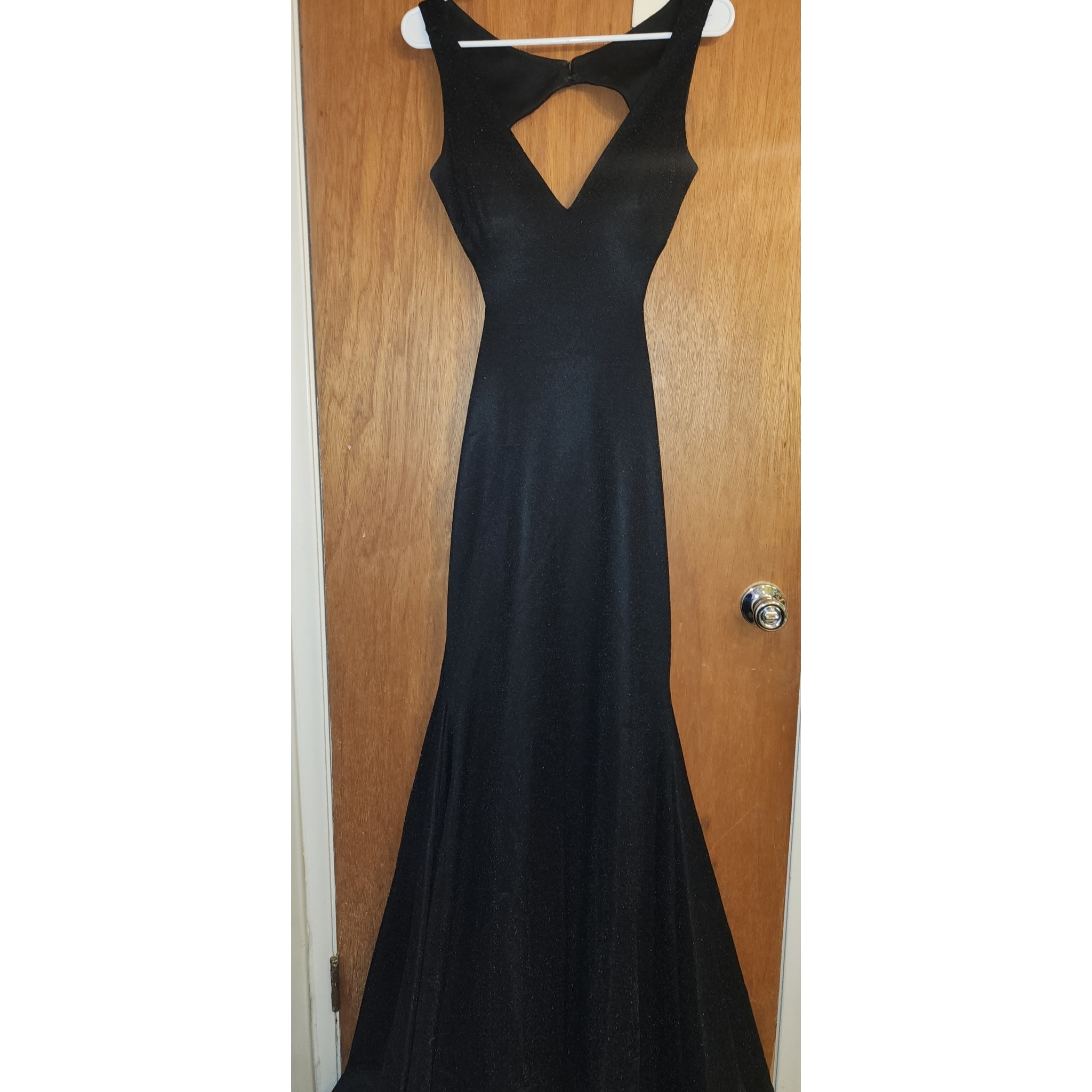 Chic Black Backless Evening Dress